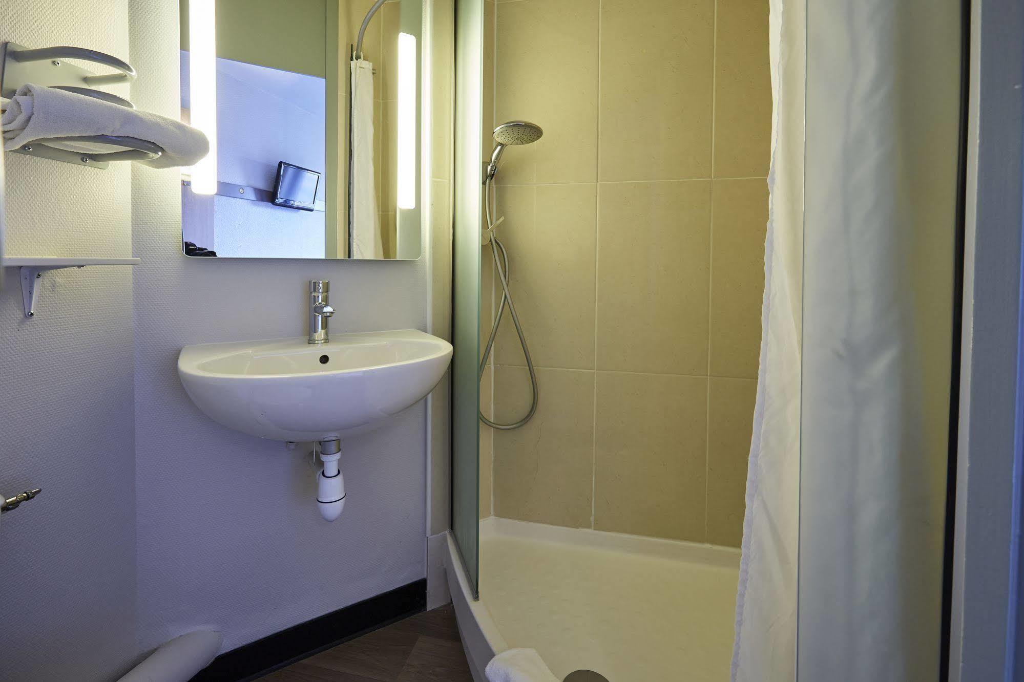 B&B Hotel Montpellier 1 Сен-Жан-де-Веда Экстерьер фото